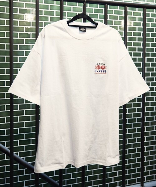 FREAK'S STORE（フリークスストア）の「WEB限定 餃子イェスタデイ×FREAK'S STORE 別注 ビッグシルエット バックプリント クルーネックTシャツ/刺繍（Tシャツ/カットソー・メンズ・ロイヤルブルー/ホワイト・SMALL/LARGE/MEDIUM）」の14枚目の写真