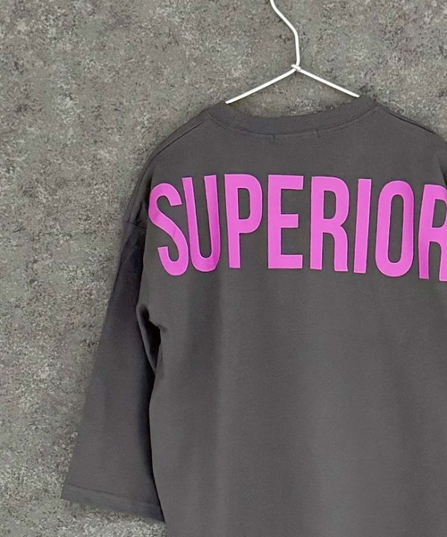 THE CASUAL（カジュアル）の「【ユニセックス】ワイドシルエット　長袖プリントTシャツ（Tシャツ/カットソー・キッズ・ブルー/ブラック系/ベージュ/チャコール/モカ/ミント/ブラック系2/ブラック系1/ホワイト系2/ラベンダー/ホワイト系/パープル系/ブラック/グリーン/グレー系/ベージュ系/ホワイト系1/ホワイト/グリーン系・120cm/110cm/160cm/150cm/130cm/140cm）」の10枚目の写真