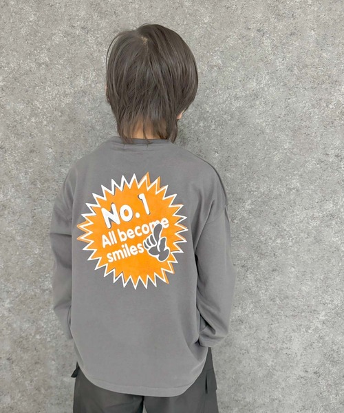 THE CASUAL（カジュアル）の「【ユニセックス】ワイドシルエット　長袖プリントTシャツ（Tシャツ/カットソー・キッズ・ブルー/ブラック系/ベージュ/チャコール/モカ/ミント/ブラック系2/ブラック系1/ホワイト系2/ラベンダー/ホワイト系/パープル系/ブラック/グリーン/グレー系/ベージュ系/ホワイト系1/ホワイト/グリーン系・120cm/110cm/160cm/150cm/130cm/140cm）」の9枚目の写真