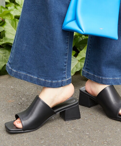 FREAK'S STORE（フリークスストア）の「▽【WEB限定】チャンキーヒールカバードサンダル（サンダル・レディース・オレンジ/グリーン/ブラック/ダークブラウン・24.5cm/23.0cm/23.5cm/24.0cm）」の6枚目の写真