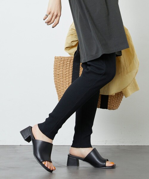 FREAK'S STORE（フリークスストア）の「▽【WEB限定】チャンキーヒールカバードサンダル（サンダル・レディース・オレンジ/グリーン/ブラック/ダークブラウン・24.5cm/23.0cm/23.5cm/24.0cm）」の8枚目の写真