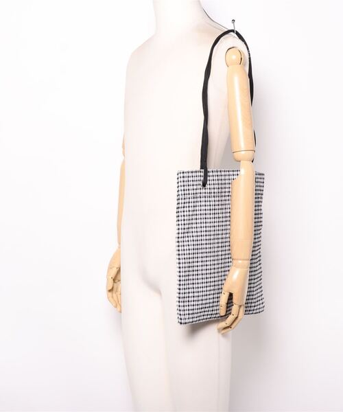 ehka sopo（エヘカソポ）の「ギンガムハトメトートバッグ（トートバッグ・レディース・ブラック/ブルー/ミント・ﾌﾘ-）」の7枚目の写真