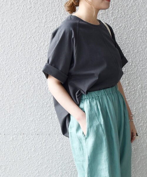 SHIPS any(シップス エニィ)の「SHIPS any:〈抗菌消臭〉USAコットン ラグラン TEE(Tシャツ/カットソー・レディース・チャコールグレー/ホワイト/ベージュ/ライトグリーン・ONE SIZE)」の3枚目の写真