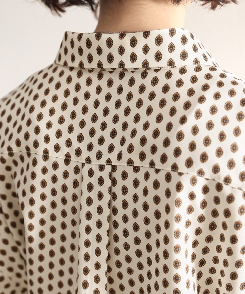 セール】'80sレトロが気分。総柄メンズライクシャツ（シャツ/ブラウス