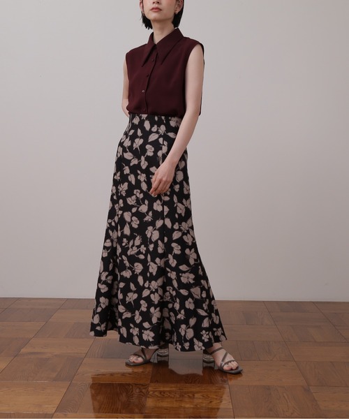NATURAL BEAUTY BASIC(ナチュラルビューティーベーシック)の「ジャガードプリントマーメイドスカート(スカート・レディース・ブラック系その他/ブラウン系その他・SMALL/MEDIUM)」の3枚目の写真
