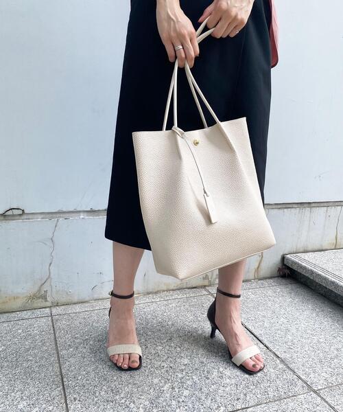 OPAQUE.CLIP（オペークドットクリップ）の「◆軽量シュリンクA4トートバッグ（トートバッグ・レディース・ブラック/グレー/オフホワイト/サンドベージュ・00）」の11枚目の写真