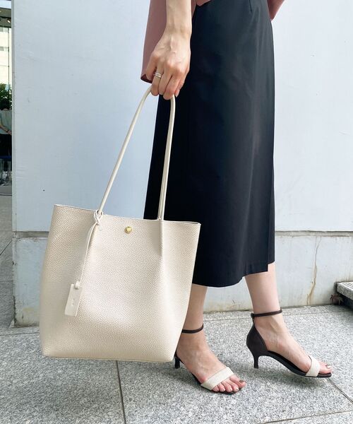 OPAQUE.CLIP（オペークドットクリップ）の「◆軽量シュリンクA4トートバッグ（トートバッグ・レディース・ブラック/グレー/オフホワイト/サンドベージュ・00）」の12枚目の写真