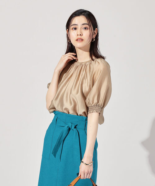 NOLLEY’S Sophi(ノーリーズソフィ)の「2WAYシアー袖シャーリングブラウス(シャツ/ブラウス・レディース・グレイッシュブルー/ライトパープル/オレンジ/オフホワイト/ベージュ・38/36)」の2枚目の写真