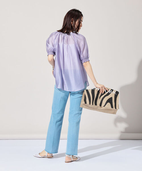 NOLLEY’S Sophi(ノーリーズソフィ)の「2WAYシアー袖シャーリングブラウス(シャツ/ブラウス・レディース・グレイッシュブルー/ライトパープル/オレンジ/オフホワイト/ベージュ・38/36)」の9枚目の写真