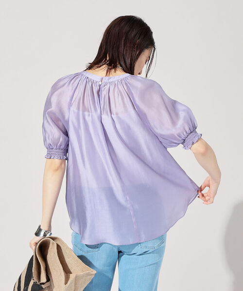 NOLLEY’S Sophi(ノーリーズソフィ)の「2WAYシアー袖シャーリングブラウス(シャツ/ブラウス・レディース・グレイッシュブルー/ライトパープル/オレンジ/オフホワイト/ベージュ・38/36)」の10枚目の写真
