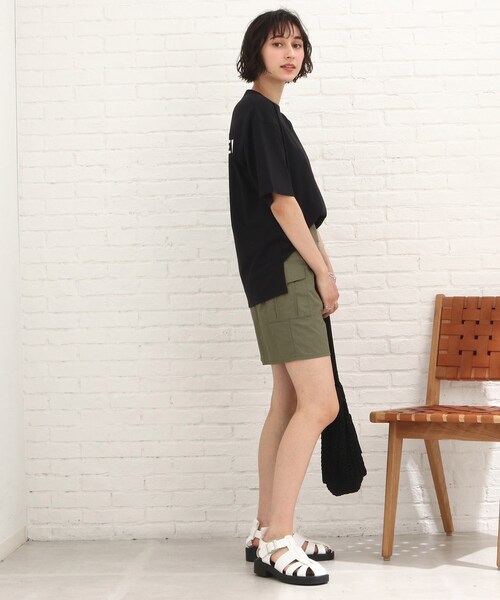 Cutie Blonde(キューティーブロンド)の「◆【S-L】バックロゴフットボールTシャツ(Tシャツ/カットソー・レディース・ブラック/オフホワイト/ブルー/レッド系1・01/02/03)」の11枚目の写真