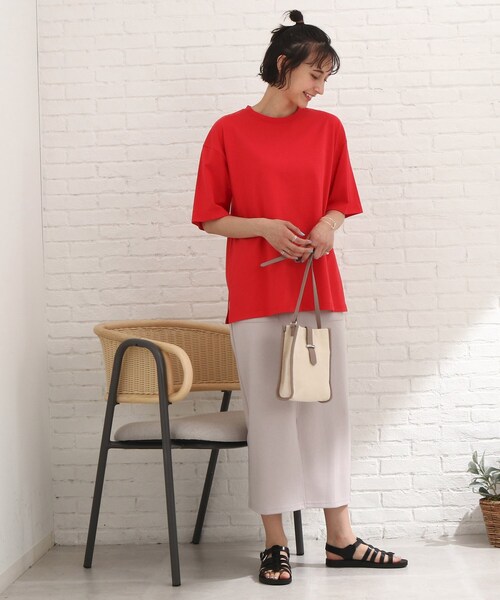 Cutie Blonde(キューティーブロンド)の「◆【S-L】バックロゴフットボールTシャツ(Tシャツ/カットソー・レディース・ブラック/オフホワイト/ブルー/レッド系1・01/02/03)」の17枚目の写真