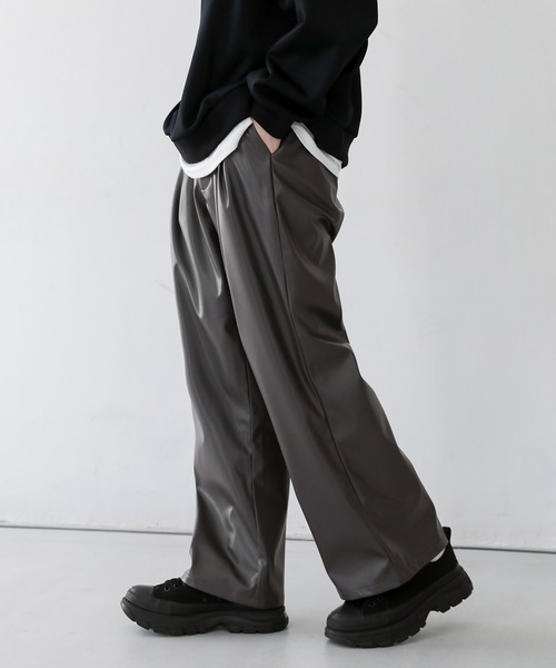 ASTRONOMY（アストロノミー）の「2タックワイドバギーデニム/合成皮革パンツ（デニムパンツ・メンズ・ブルー/ブラック/サックスブルー/インディゴブルー/ホワイト/ブラック系その他/グレー系/ホワイト系/ブラック系・L/M/S/XL）」の19枚目の写真