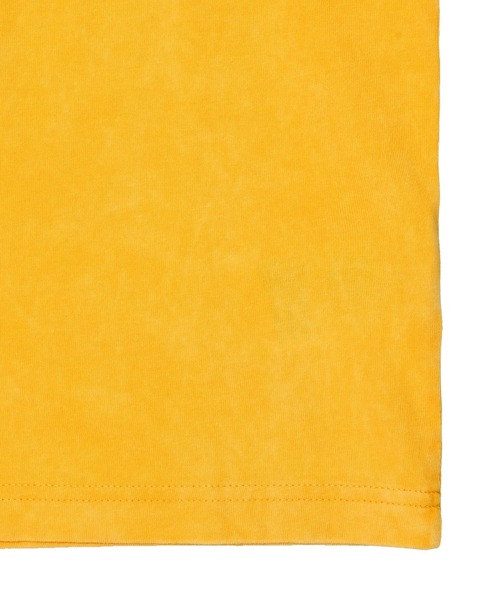 NIKE(ナイキ)の「NIKE WMNS NSW BOXY VARSITY S/S TEE DR9010-739(Tシャツ/カットソー・レディース・ゴールド・SMALL/MEDIUM/LARGE)」の5枚目の写真