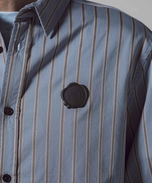 VIKTOR&ROLF(ヴィクター&ロルフ)の「VIKTOR&ROLF(ヴィクター&ロルフ)ストライプロゴシャツ/STRIPED LOGO SHIRT(シャツ/ブラウス・メンズ・ライトブルー・46/48/50)」の3枚目の写真
