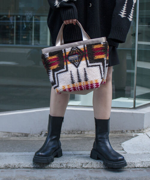 PENDLETON（ペンドルトン）の「【PENDLETON/ペンドルトン】別注HARDING ボアミニトート フリース（トートバッグ・メンズ・ホワイト系その他/ブラック系その他/ベージュ系その他・FREE）」の5枚目の写真