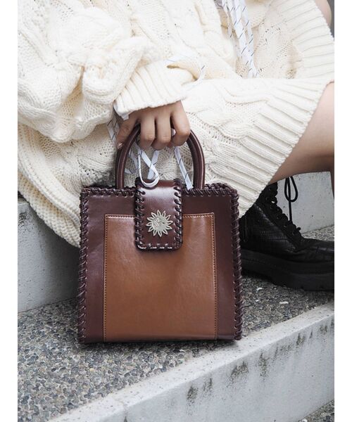 EVRIS（エヴリス）の「バイカラーステッチショルダーバッグ（ショルダーバッグ・レディース・グリーン/ブラウン/ブラック・FREE）」の14枚目の写真