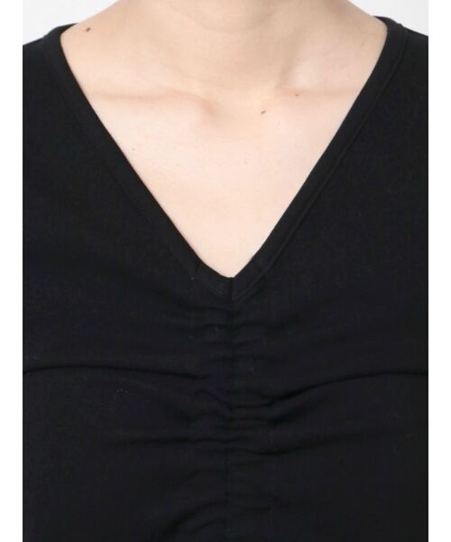 EMODA(エモダ)の「2WAYストラップヘムスリットトップ(Tシャツ/カットソー・レディース・ブラック/グレー/ブルー/ホワイト・FREE)」の14枚目の写真