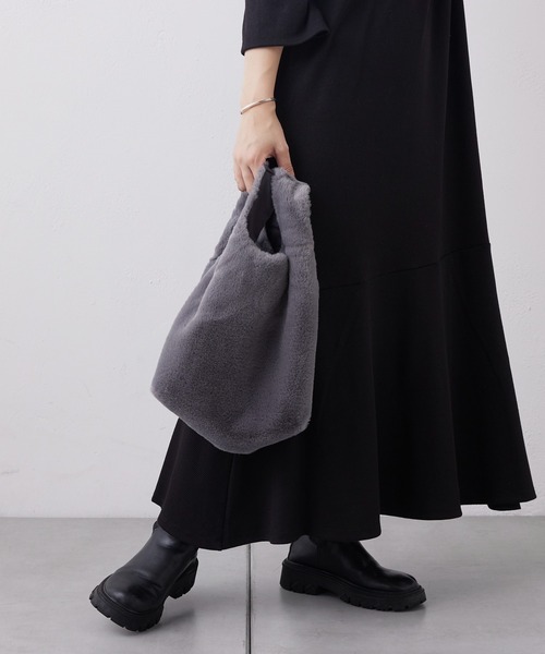 Actually（アクチュアリー）の「コットニー ファーバッグ（トートバッグ・レディース・ブラック/ベージュ/グレー・フリー）」の5枚目の写真