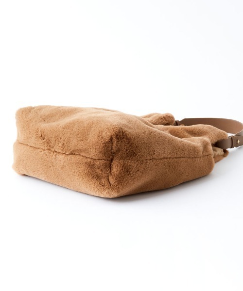 Actually（アクチュアリー）の「コットニー ファーバッグ（トートバッグ・レディース・ブラック/ベージュ/グレー・フリー）」の7枚目の写真