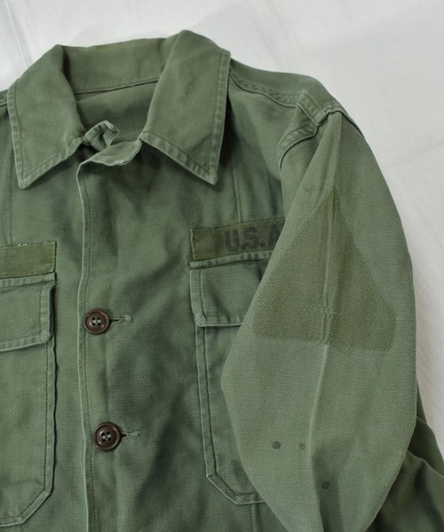 VINTAGE（ヴィンテージ）の「【ヴィンテージ古着】ミリタリー US.ARMY ワッペン刺繍 ユーティリティシャツ（シャツ/ブラウス・メンズ・グリーン・LARGE）」の6枚目の写真