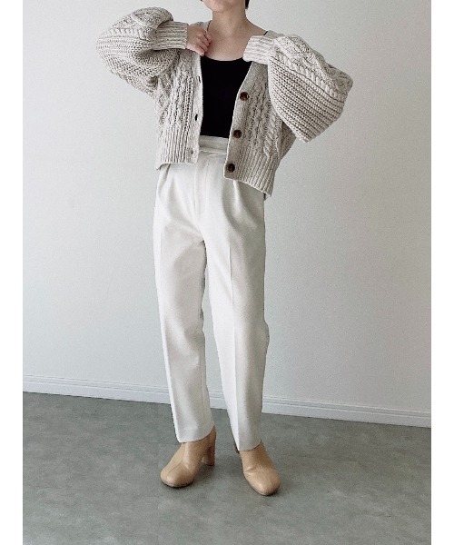 Yucca（ユッカ）の「ケーブルショート丈カーディガン（MEKKE　低身長向け）（カーディガン/ボレロ・レディース・サックスブルー/ピンク/ベージュ・FREE）」の6枚目の写真