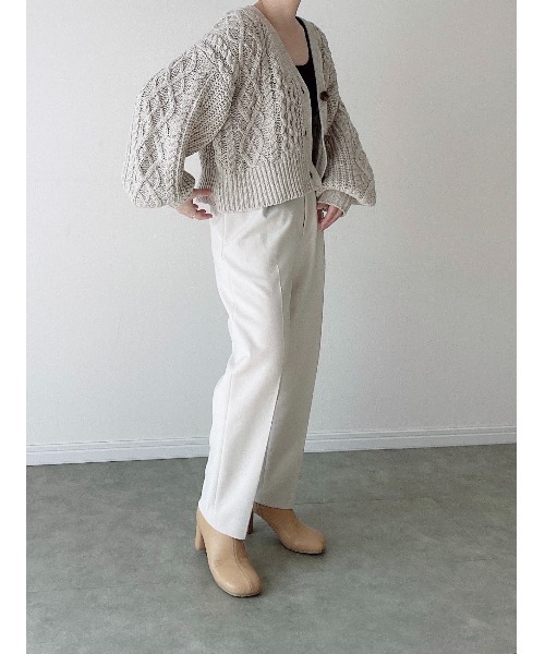 Yucca（ユッカ）の「ケーブルショート丈カーディガン（MEKKE　低身長向け）（カーディガン/ボレロ・レディース・サックスブルー/ピンク/ベージュ・FREE）」の9枚目の写真