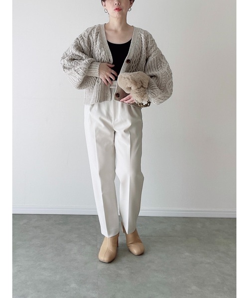 Yucca（ユッカ）の「ケーブルショート丈カーディガン（MEKKE　低身長向け）（カーディガン/ボレロ・レディース・サックスブルー/ピンク/ベージュ・FREE）」の10枚目の写真