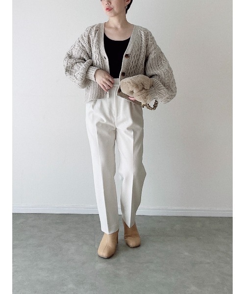 Yucca（ユッカ）の「ケーブルショート丈カーディガン（MEKKE　低身長向け）（カーディガン/ボレロ・レディース・サックスブルー/ピンク/ベージュ・FREE）」の11枚目の写真