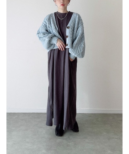 Yucca（ユッカ）の「ケーブルショート丈カーディガン（MEKKE　低身長向け）（カーディガン/ボレロ・レディース・サックスブルー/ピンク/ベージュ・FREE）」の14枚目の写真