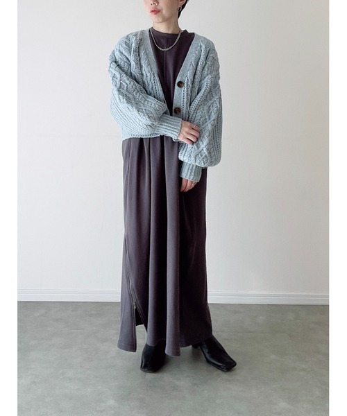 Yucca（ユッカ）の「ケーブルショート丈カーディガン（MEKKE　低身長向け）（カーディガン/ボレロ・レディース・サックスブルー/ピンク/ベージュ・FREE）」の17枚目の写真