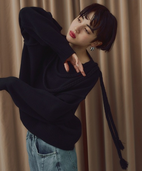 manana suerte（マニャーナスエルテ）の「バックスリット三つ編み紐ニット（ニット/セーター・レディース・オフホワイト/パープル/ブラック・FREE）」の18枚目の写真