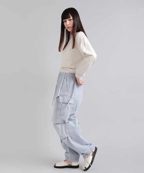 RNA-N(アールエヌエーエヌ)の「R4063 サスペンダーパラシュートパンツ(カーゴパンツ・レディース・ネイビー/グレイッシュブルー/サンドベージュ・MEDIUM)」の19枚目の写真