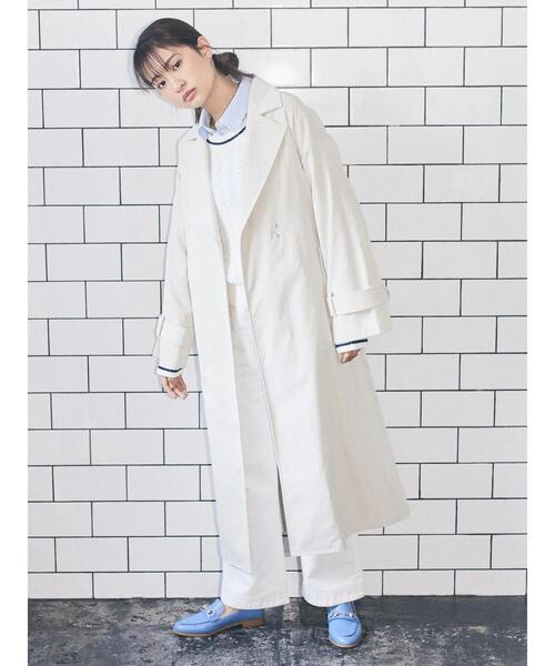 earth music&ecology（アースミュージックアンドエコロジー）の「着流しロングトレンチ（トレンチコート・レディース・ベージュ/ホワイト系その他2/サックスブルー・FREE）」の6枚目の写真