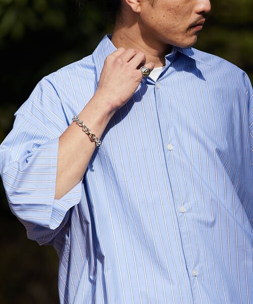 FREAK'S STORE(フリークスストア)の「【限定展開】SUPER BIG S/S レギュラーカラーシャツ/ビッグシルエット/オーバーサイズ(シャツ/ブラウス・メンズ・ホワイト/ブラック/チャコールグレー/ベージュ/サックスブルー/ストライプ・SMALL/MEDIUM/LARGE)」の19枚目の写真