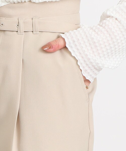 Cutie Blonde(キューティーブロンド)の「◆ON/OFF兼用【ベルト付き】ハイウエスト センタープレス ストレートパンツ(その他パンツ・レディース・ブラック/ライトベージュ・01/02/03)」の8枚目の写真