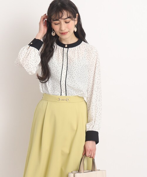 DRESKIP（ドレスキップ）の「◆【フェミニンコーデ】配色スタンドカラーブラウス（シャツ/ブラウス・レディース・ブラック系/ライトグリーン/ライトベージュ/ホワイト系3・02/03/04）」の2枚目の写真