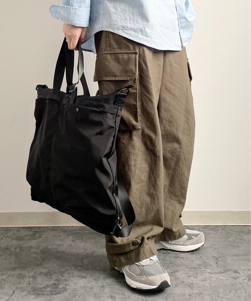 y/m by れぽすけ（イムバイレポスケ）の「ヘルメットBAG（ショルダーバッグ・メンズ・ブラック・FREE）」の11枚目の写真