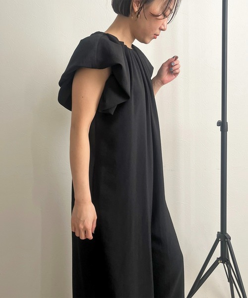 レルビエ　LHELBIE  タックバルーンオールインワン　フリルオールインワン LHELBIE（レルビエ）の「タックバルーンオールインワン（つなぎ