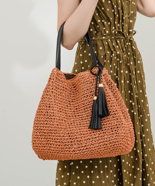 KATHARINE ROSS(キャサリンロス)の「【KATHARINE ROSS】タッセル2wayペーパービッグトートバッグ WEB限定(かごバッグ・レディース・ブラック/ダークブラウン/ベージュ/ブラウン/グレー/オレンジ/ブルーグリーン/グリーン/カーキ/ブルー/ピンク/ホワイト・MEDIUM)」の12枚目の写真