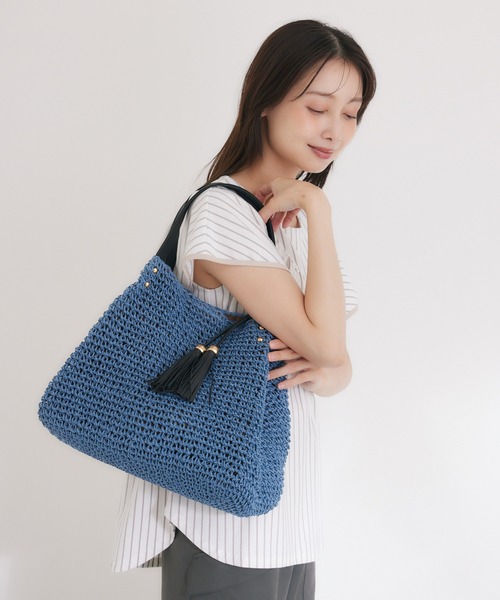 KATHARINE ROSS(キャサリンロス)の「【KATHARINE ROSS】タッセル2wayペーパービッグトートバッグ WEB限定(かごバッグ・レディース・ブラック/ダークブラウン/ベージュ/ブラウン/グレー/オレンジ/ブルーグリーン/グリーン/カーキ/ブルー/ピンク/ホワイト・MEDIUM)」の9枚目の写真