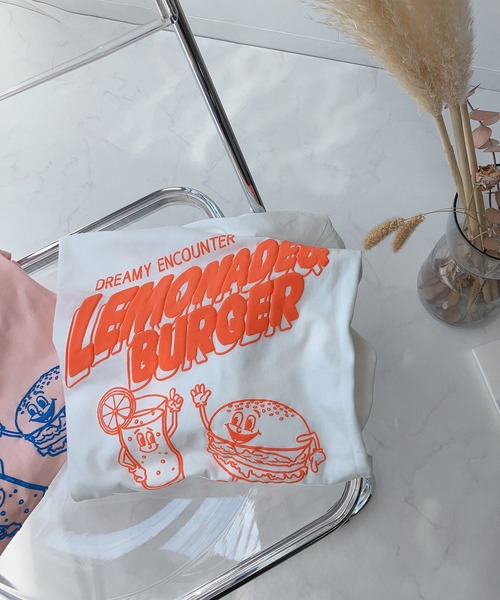 AS KNOW AS plus（アズノゥアズプラス）の「〇ジャンクフード 発泡プリントTシャツ（Tシャツ/カットソー・レディース・オフホワイト/ライトイエロー/オートミール/ブルー/ホワイト系2/ブラック系2/ブルー系2/アイボリー系2/ホワイト系3/ライトピンク/アイボリー系3/ブラック系3/ブルー系4/アイボリー系4/ブラック系4/ホワイト系4/ブラック系5/ブルー系6/アイボリー系6/ブラック系6/ホワイト系6/アイボリー系7/ブラック系7/パープル系7/アイボリー系8/ホワイト系8/ブルー系8/ブラック系8・FREE）」の4枚目の写真