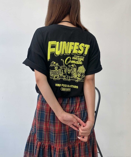 AS KNOW AS plus（アズノゥアズプラス）の「〇ジャンクフード 発泡プリントTシャツ（Tシャツ/カットソー・レディース・オフホワイト/ライトイエロー/オートミール/ブルー/ホワイト系2/ブラック系2/ブルー系2/アイボリー系2/ホワイト系3/ライトピンク/アイボリー系3/ブラック系3/ブルー系4/アイボリー系4/ブラック系4/ホワイト系4/ブラック系5/ブルー系6/アイボリー系6/ブラック系6/ホワイト系6/アイボリー系7/ブラック系7/パープル系7/アイボリー系8/ホワイト系8/ブルー系8/ブラック系8・FREE）」の13枚目の写真