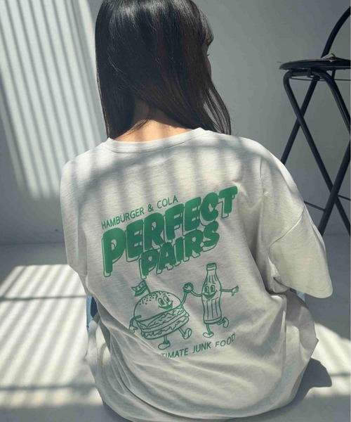 AS KNOW AS plus（アズノゥアズプラス）の「〇ジャンクフード 発泡プリントTシャツ（Tシャツ/カットソー・レディース・オフホワイト/ライトイエロー/オートミール/ブルー/ホワイト系2/ブラック系2/ブルー系2/アイボリー系2/ホワイト系3/ライトピンク/アイボリー系3/ブラック系3/ブルー系4/アイボリー系4/ブラック系4/ホワイト系4/ブラック系5/ブルー系6/アイボリー系6/ブラック系6/ホワイト系6/アイボリー系7/ブラック系7/パープル系7/アイボリー系8/ホワイト系8/ブルー系8/ブラック系8/ブラック系9/アイボリー系9/パープル系9/ホワイト系9/ブルー系その他/ブラック系その他/ホワイト系その他/ベージュ系その他/ホワイト系その他2/ブラック系その他2/ベージュ系その他2/ピンク系その他2・FREE）」の22枚目の写真
