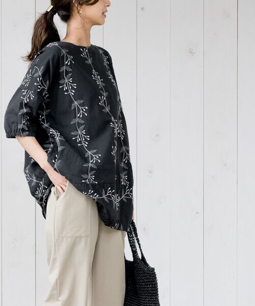 rps（アールピーエス）の「リーフ刺繍７分袖チュニック（チュニック・レディース・アイボリー/チャコールグレー/オフホワイト・フリー）」の21枚目の写真