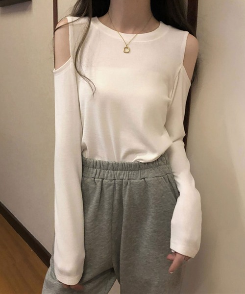 ANOTHER S(アナザーエス)の「オフショルダーカットソー(Tシャツ/カットソー・レディース・ホワイト/ブラック/グレー/ピンク・FREE)」の2枚目の写真
