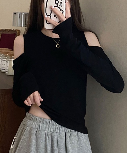 ANOTHER S(アナザーエス)の「オフショルダーカットソー(Tシャツ/カットソー・レディース・ホワイト/ブラック/グレー/ピンク・FREE)」の9枚目の写真