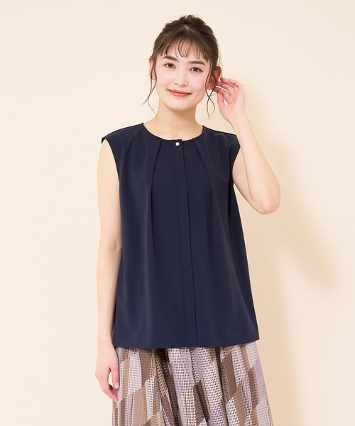 BEATRICE(ベアトリス)の「【BEATRICE】フロントタックブラウス(シャツ/ブラウス・レディース・オフホワイト/Beige/ダークネイビー・2)」の3枚目の写真