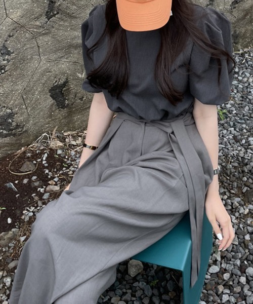 FREE STYLISTS(フリー スタイリスト)の「YUGA_YGMC ハイウエスト アシンメトリータック ワイドレングスパンツ(その他パンツ・レディース・ブラック/グレー/ベージュ・S/M/L)」の15枚目の写真