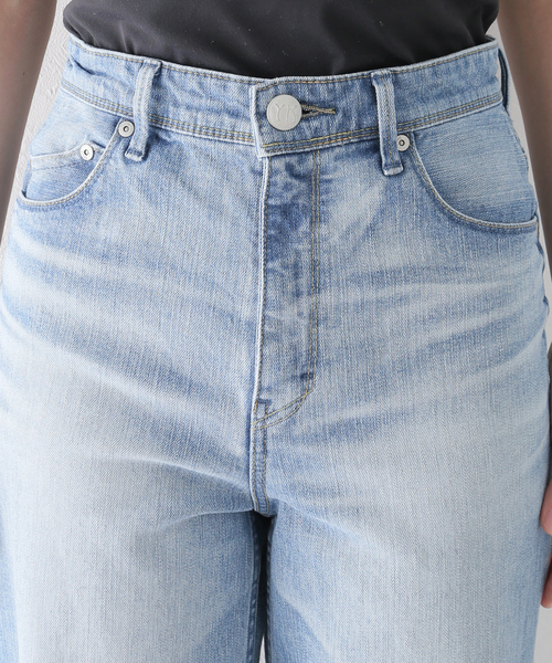 IENA(イエナ)の「《追加》【YANUK/ヤヌーク】LILITH カットオフデニム(デニムパンツ・レディース・ブルー・22/23/24/25/26)」の17枚目の写真